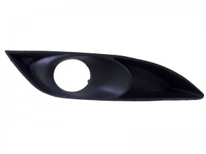 TOYOTA AURIS 06-10 накладка ПТФ правая STTY302191 SAT