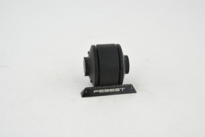 SUBARU IMPREZA G11 2000-2007 с/блок заднего продольного рычага задний SAB-005 FEBEST