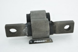 Honda CR-V RD1/RD2/Civic EJ9/EK1/3/4 95-01 с/блок задней поперечной тяги (с ушам HARM-09 FEBEST