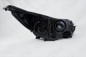 ФАРА ЛЕВАЯ FORD FOCUS 3 2011-2015, ГАЛОГЕН, СВЕТЛАЯ OEM0123FL OEMPARTS