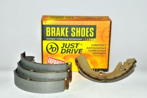 Nissan Bluebird -95, Sunny -96, Wingroad -05 колодки тормозные задние бараб JBS0002 JUST DRIVE