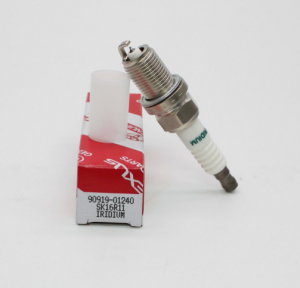 Toyota свеча зажигания 90919-01240 TOYOTA