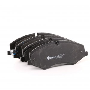 Range Rover Колодки тормозные передние P44022 BREMBO
