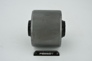 Nissan Almera N16, Classic, Maxima A32 с/блок задней поперечной тяги(маятник) бо NAB-005 FEBEST