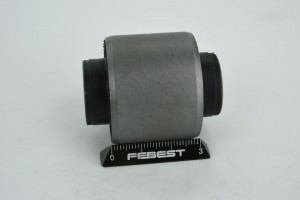 Mitsubishi Lancer/Mirage CK 95-00, Carisma сайленблок задней тяги MAB-080 FEBEST