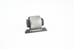 MITSUBISHI LANCER 9 91-09 Сайлентблок задней поперечной тяги (короткая) MAB-120 FEBEST