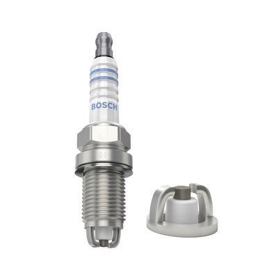 Свеча зажигания 0 242 235 668 BOSCH