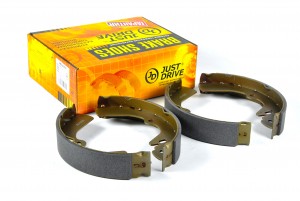 Nissan Bluebird -95, Sunny -96, Wingroad -05 колодки тормозные задние бараб JBS0002 JUST DRIVE