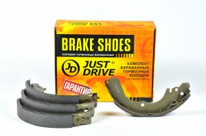 Mitsubishi Pajero Pinin 99-, Mini 0.7 94-, Grandis 04- колодки задние барабанные JBS0034 JUST DRIVE
