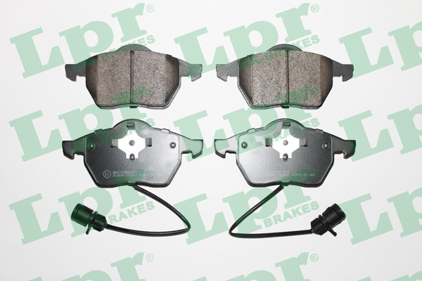 VAG Passat B5 колодки передние       круглый разъем датчика 05P453 LPR