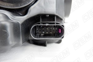 ФАРА ЛЕВАЯ FORD FOCUS 3 2011-2015, ГАЛОГЕН, СВЕТЛАЯ OEM0123FL OEMPARTS