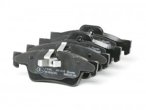 MB R350 колодки тормозные задние P50064 BREMBO