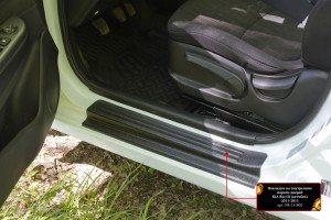 Kia Rio 11- накладки порогов декоративные пластик широкие NK151002 RUSSKAYA ARTEL