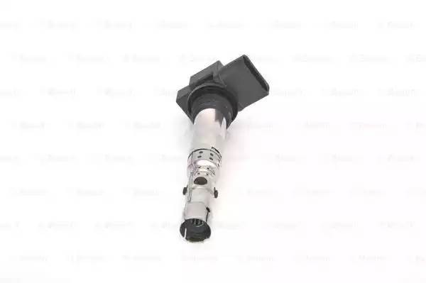 Skoda Fabia I 1.2i  01 - катушка зажигания 0 986 221 047 BOSCH